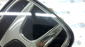 Эмблема решетки радиатора Honda Accord 23-26 под радар, песок