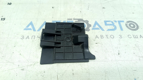 Capac lateral cutie siguranțe sub capotă Audi A3 22-26