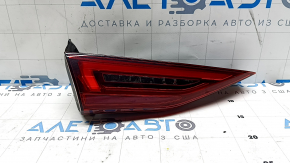 Фонарь внутренний крышка багажника левый Audi A3 22-24 потертости