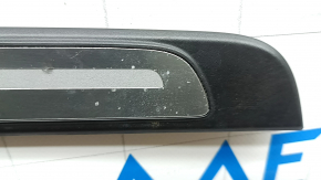 Накладка порога внешняя передняя правая Audi A3 22-26 черная, хром, царапины, потертости