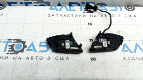 Butoanele de comandă de pe volanul modelului Audi A3 22-26 sunt cromate