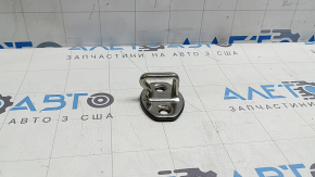 Скоба замка двери задней левой Audi A3 22-26