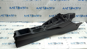 Консоль центральная подлокотник Audi A3 22-26 черная, царапины