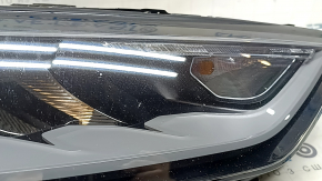Far față dreapta Audi A3 22-22 LED, fără lumini de zi cu nisip