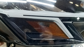 Far față dreapta Audi A3 22-22 LED, fără lumini de zi cu nisip
