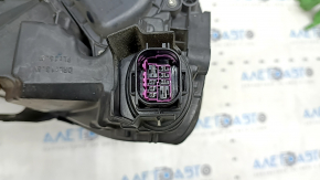 Far față stânga Audi A3 22-22 LED, fără lumini de zi cu nisip