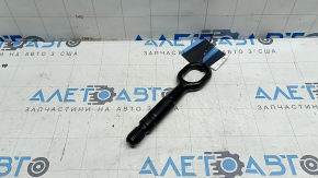 Буксировочный крюк Audi A3 22-26