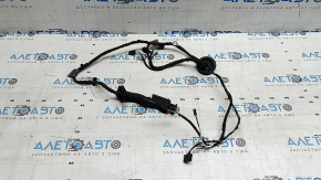Проводка двери задней правой Audi A3 22-26, тычки на корпусе разьема