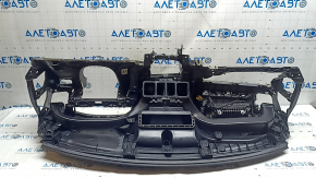 Bord față cu AIRBAG Volvo XC60 18-26 piele neagră sub proeminență, zgârieturi, închidere ruptă, fisură