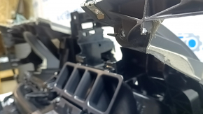 Bord față cu AIRBAG Volvo XC60 18-26 piele neagră sub proeminență, zgârieturi, închidere ruptă, fisură