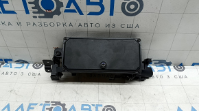 Cameră video pe parbriz pentru menținerea benzii de rulare pe 18-21 de benzi la un Volvo XC60