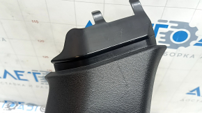 Ornament stâlp spate în fața geamului stâng Volvo XC60 18-26 negru, cu aspect de zgârieturi