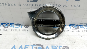 Эмблема решетки радиатора grill Volvo XC60 18-21 без камеры, песок, царапина