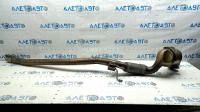 Țeava de admisie cu convertorul catalitic al Audi A3 22-26 este zdrobită, plasa este ruptă