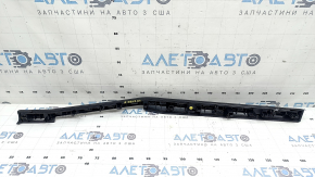 Ornament panou frontal dreapta VW Jetta 25-26 piele neagră, element de fixare rupt