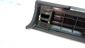 Ornament panou frontal dreapta VW Jetta 25-26 piele neagră, element de fixare rupt