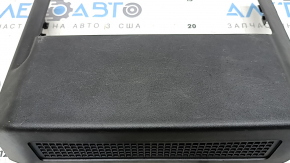 Zgârieturi la capacul bateriei de înaltă tensiune Audi A3 22-24 MHEV 48V