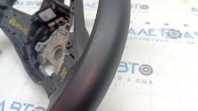 Volan VW Jetta 22-26 din piele neagră, fără butoane și ornamente, zgârieturi, lovituri