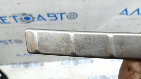 Inserție ornamentală deschidere portbagaj stânga Volvo XC60 18-26 cromată, uzată, zgârieturi