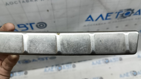 Inserție ornamentală deschidere portbagaj stânga Volvo XC60 18-26 cromată, uzată, zgârieturi