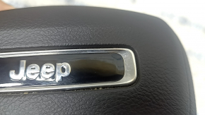 Подушка безопасности airbag в руль водительская Jeep Compass 22-26 черная, коррозия на эмблеме,