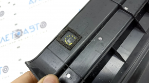 Ornament interior ușă stânga față inferioară Toyota Highlander 20-26, fixare ruptă