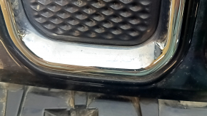 Решетка радиатора grill Jeep Compass 22-26 в сборе 3 части, глухие хром вставки, песок, царапины