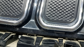 Решетка радиатора grill Jeep Compass 22-26 в сборе 3 части, глухие хром вставки, песок, царапины