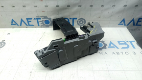 Borna pozitivă a bateriei Volvo XC60 18-21 T5, T6 completă cu clapetă de accelerație, capac spart