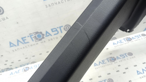 Ornament stâlp central stânga jos Nissan Murano 25-26 negru, zgârieturi