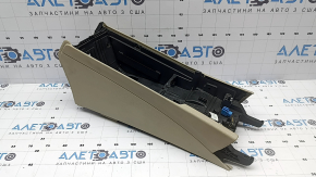 Консоль центральная подлокотник Mercedes C-class W205 16-21 кожа бежевая, царапина