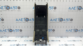 Консоль центральная подлокотник Mercedes C-class W205 16-21 кожа бежевая, царапина