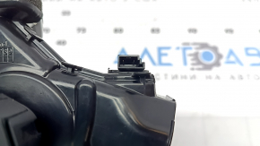 Conductă de aer stânga pentru panoul frontal Mercedes Clasa C W205 15-21 cu actuator