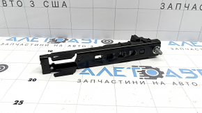 Кронштейн водительского ремня безопасности Mercedes C-class W205 15-21