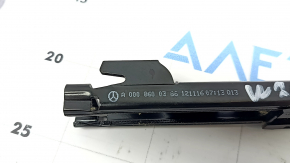 Кронштейн водительского ремня безопасности Mercedes C-class W205 15-21