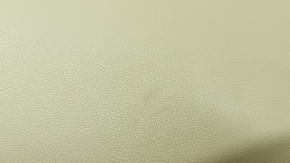 Накладка центральной стойки нижняя левая Porsche Macan 15-18 бежевая luxorbeige, царапины, под чистку