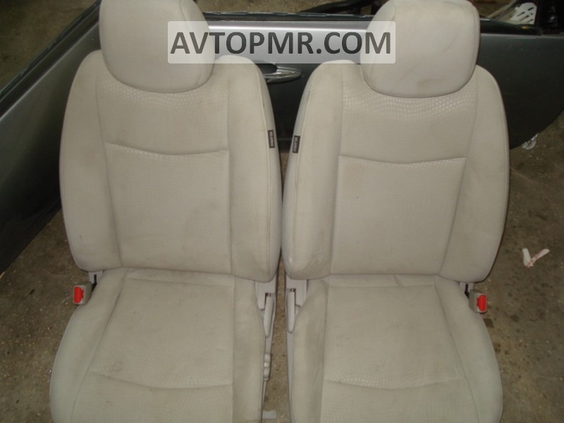 Scaunul pasagerului Nissan Leaf 11-12 fără airbag