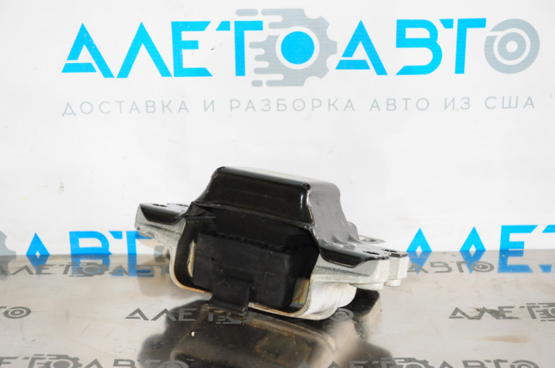 Подушка двигателя левая VW Passat b8 16-19 USA 1.8T, 2.0T