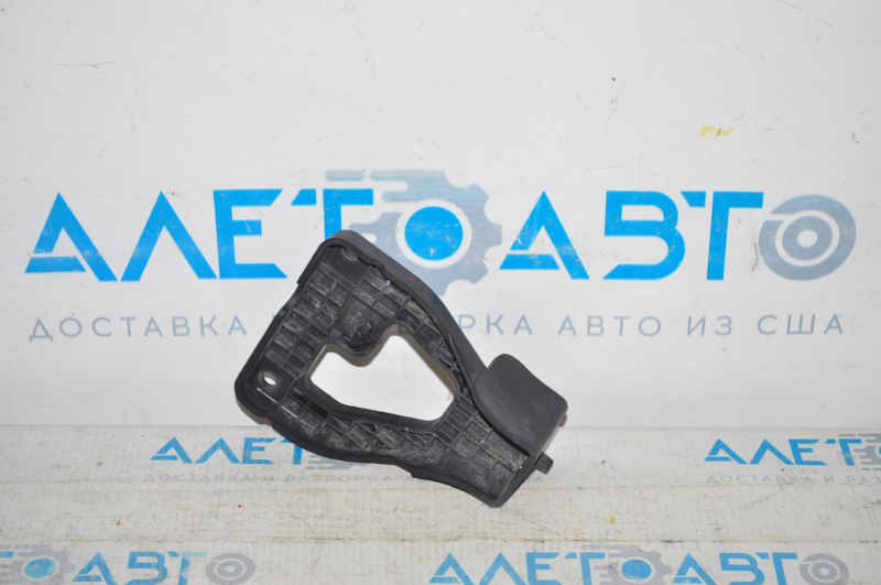 Кронштейн переднего бампера центральный Nissan Pathfinder 13-20