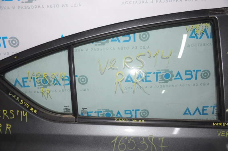 Стекло двери задней правой Nissan Versa 12-19