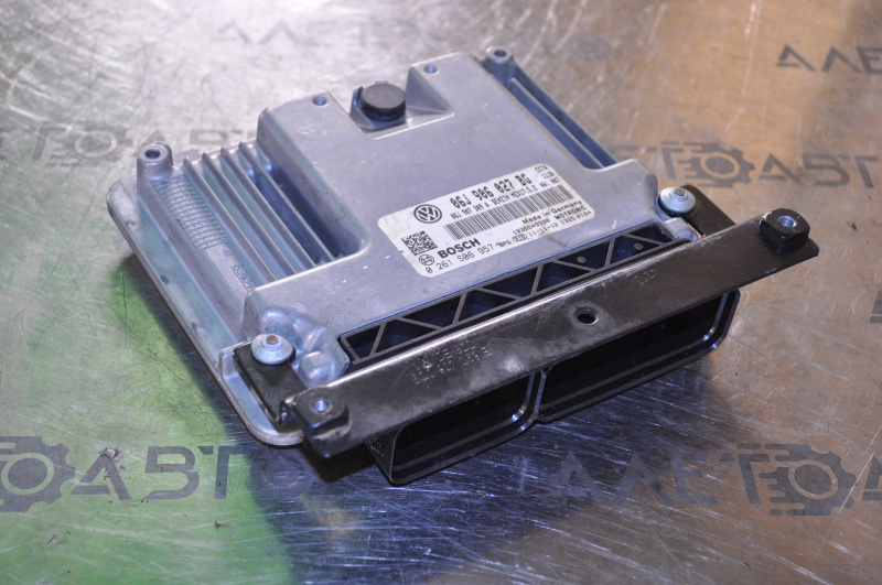 Блок ECU компьютер двигателя VW Tiguan 12-13 FWD