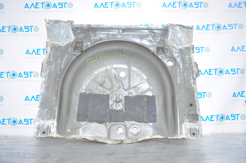Корыто багажника Toyota Prius V 12-17