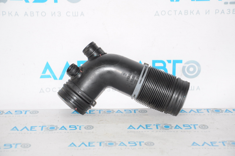 Воздуховод на коллектор VW Passat b7 12-14 USA 2.5