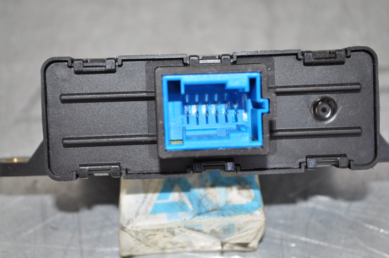 Modulul de control al cutiei de transfer Infiniti QX30 17-