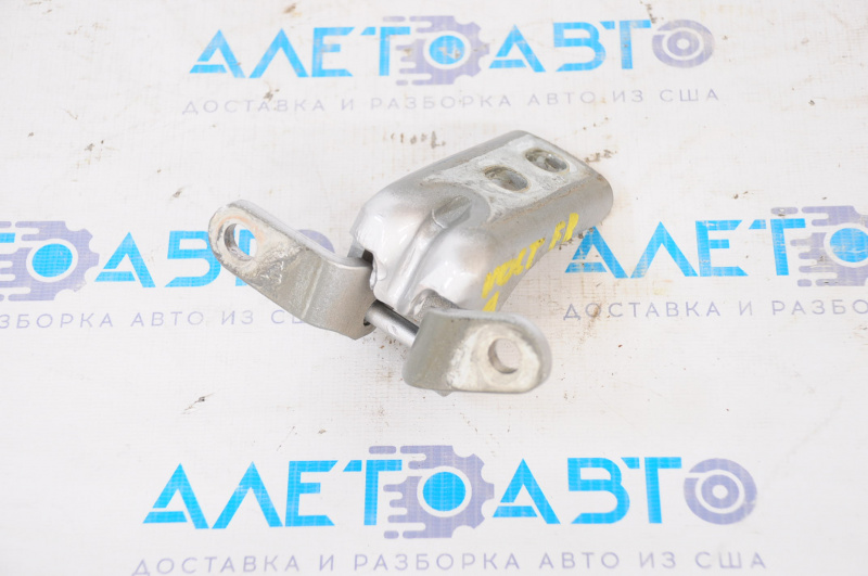 Петля двери верхняя передняя правая Chevrolet Volt 11-15