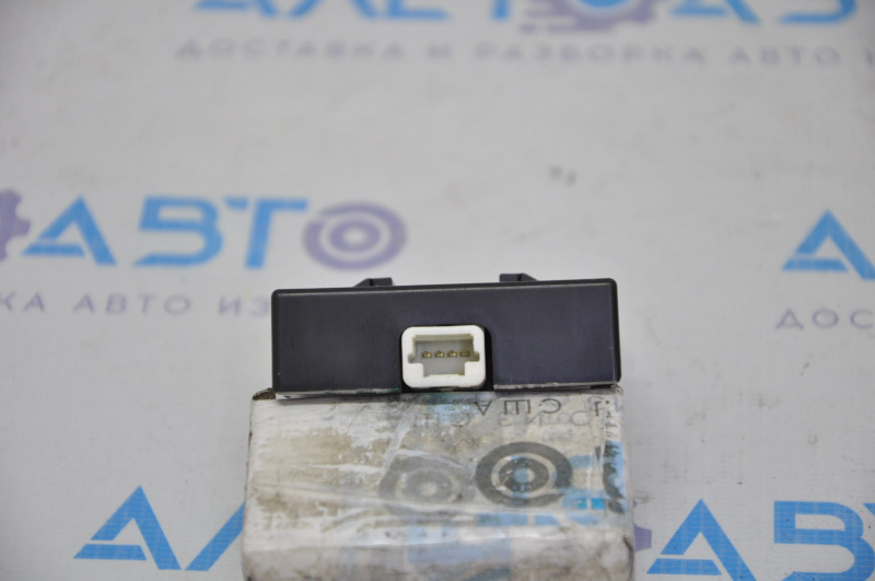 THEFT AND LOCKING MODULE Nissan Versa Note 13-19