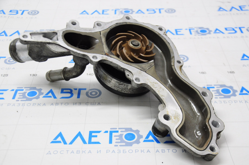 Помпа охлаждения Dodge Challenger 09-23 3.6