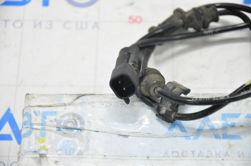 Датчик ABS задний левый Jeep Cherokee KL 14-18 FWD