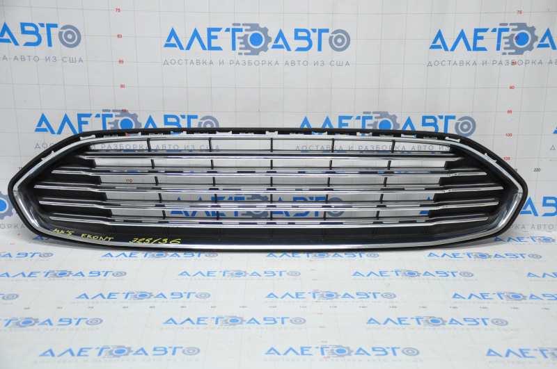 Решетка радиатора grill в сборе с обрамлением Ford Fusion mk5 13-16 с хромом, тычки