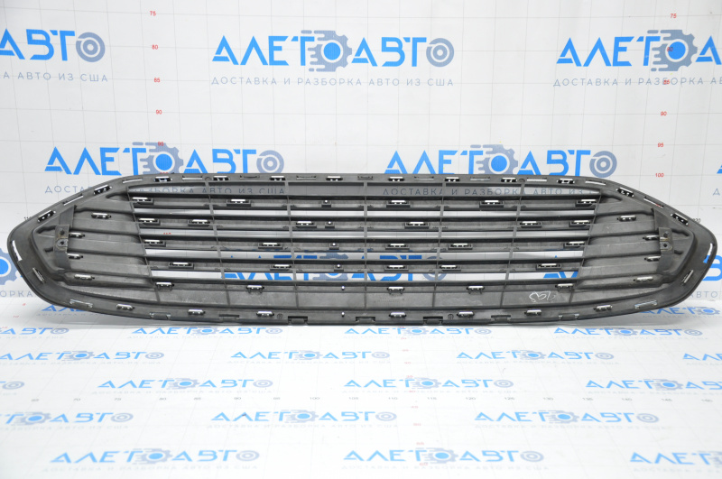 Решетка радиатора grill в сборе с обрамлением Ford Fusion mk5 13-16 с хромом, тычки